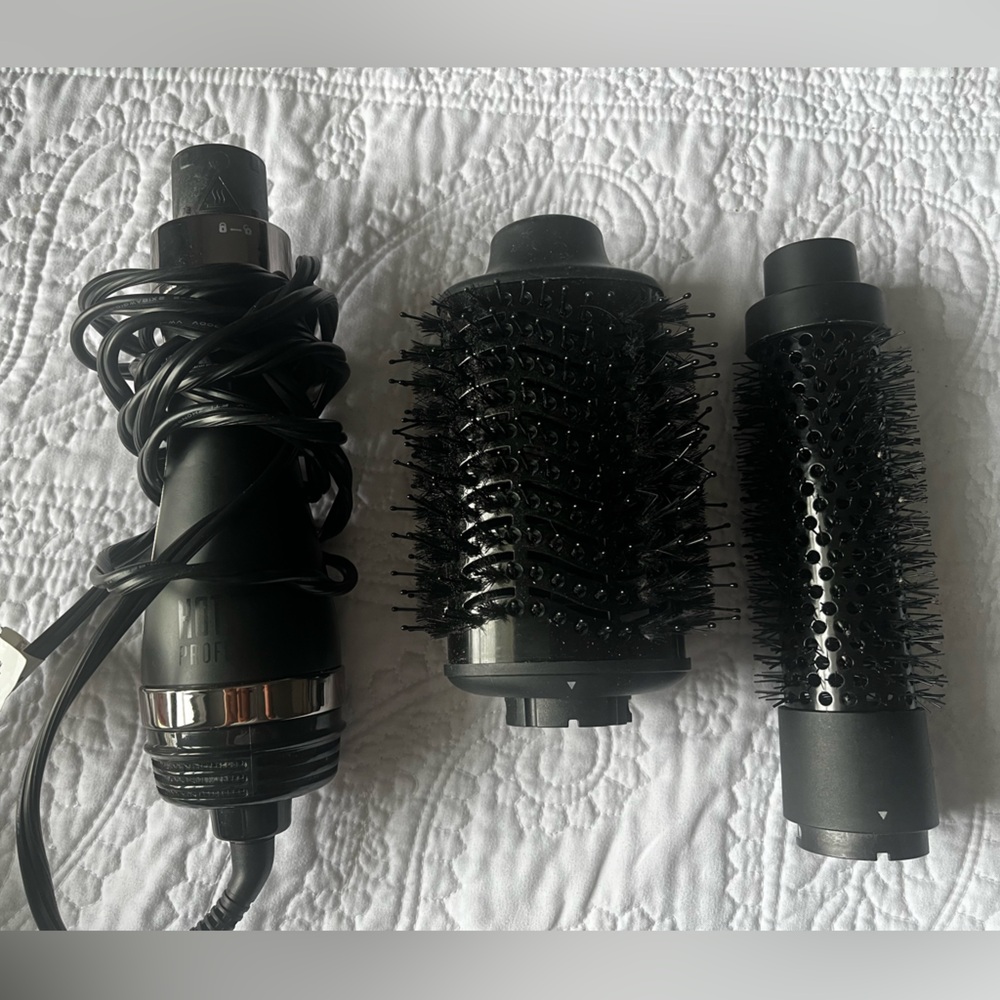 Hot Tools Professional Black Detachable 2.8" One Step Volumizer with round brush